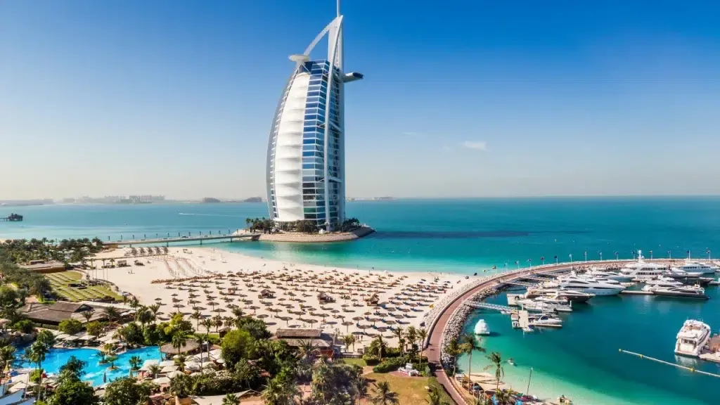 21 مليارديراً يعيشون في دبي