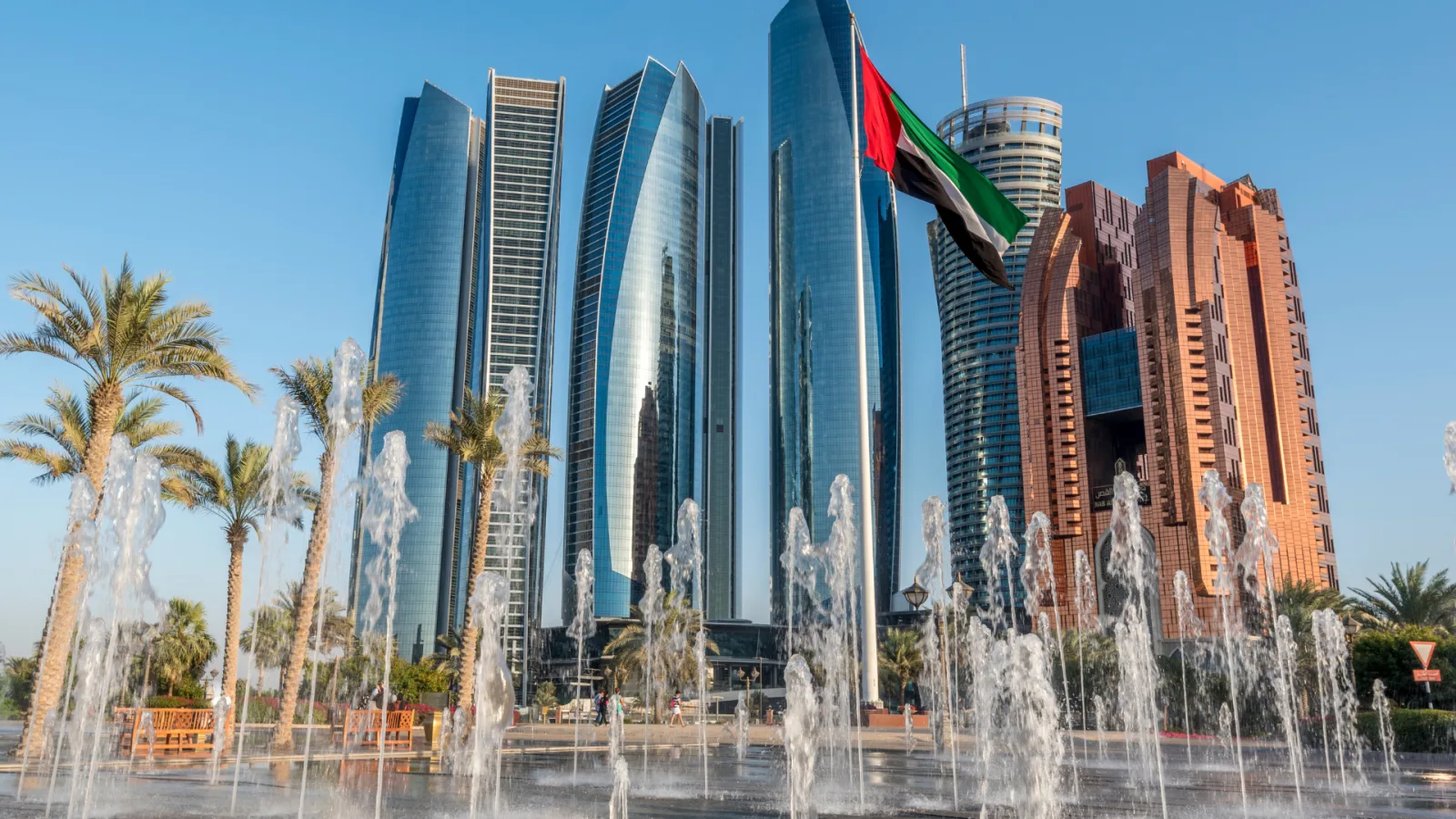 أشهر 7 أحياء وميزاتها في أبو ظبي