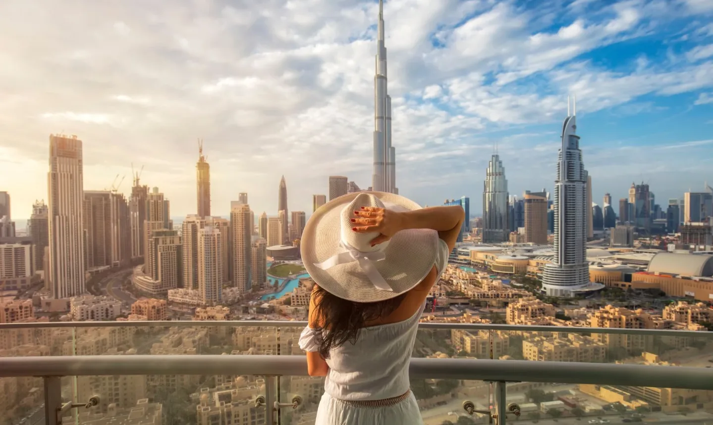 كيف تحصل على الإقامة في الإمارات؟