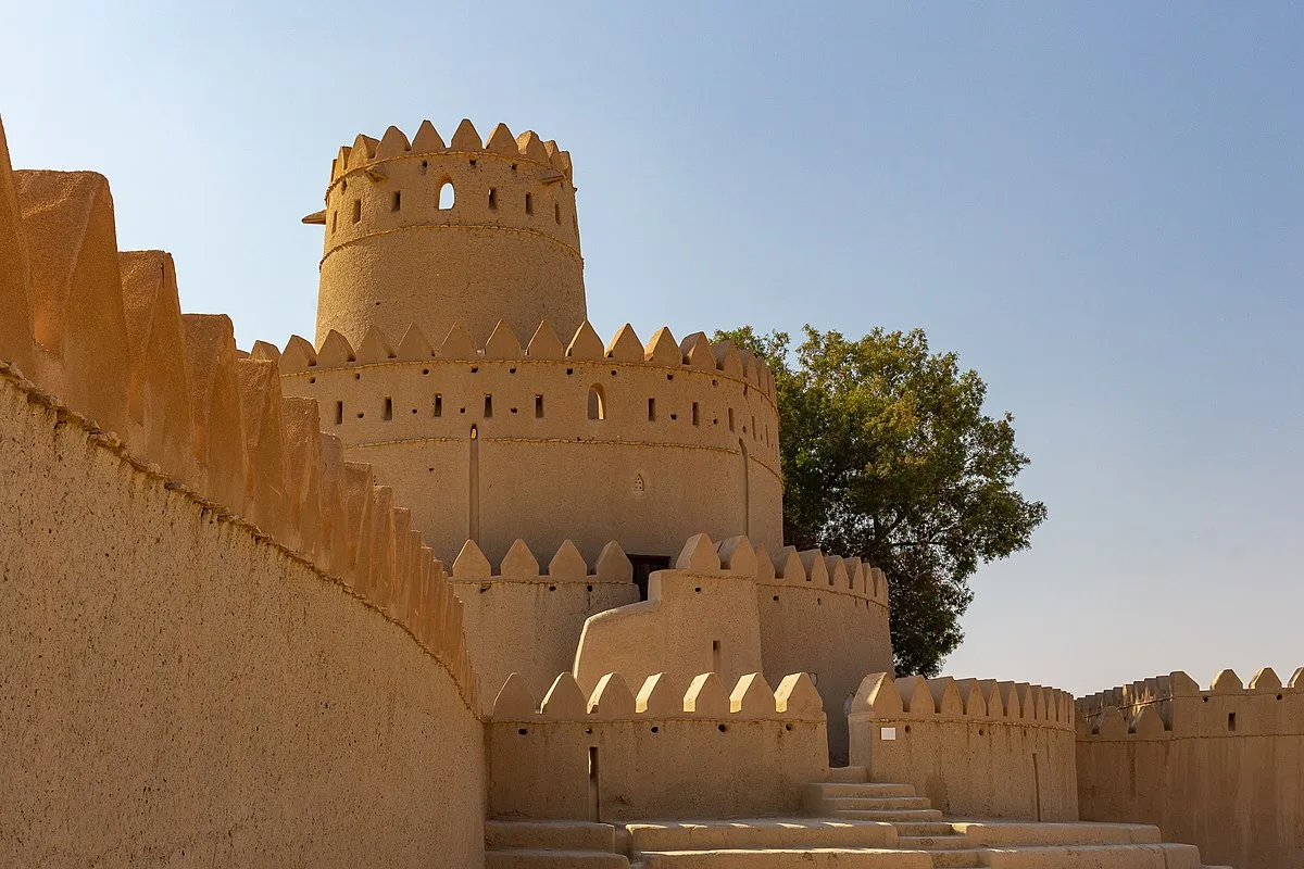 استكشاف أم القيوين وأفضل الأنشطة فيها
