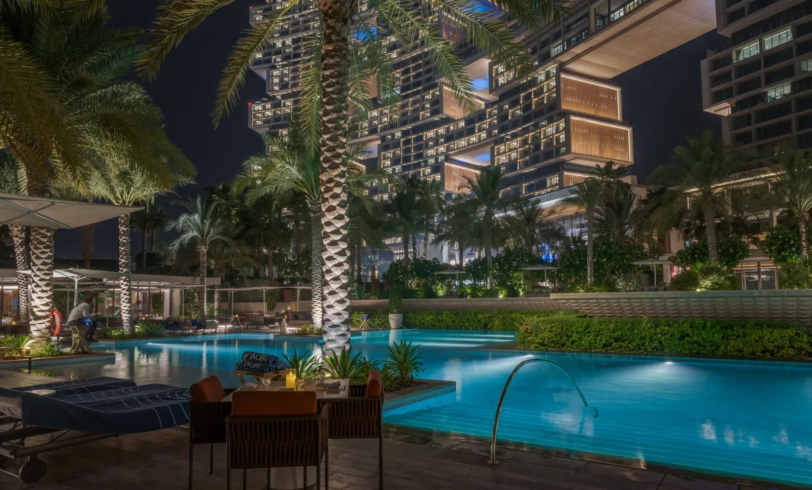 Best Night Swimming Spots in Dubai