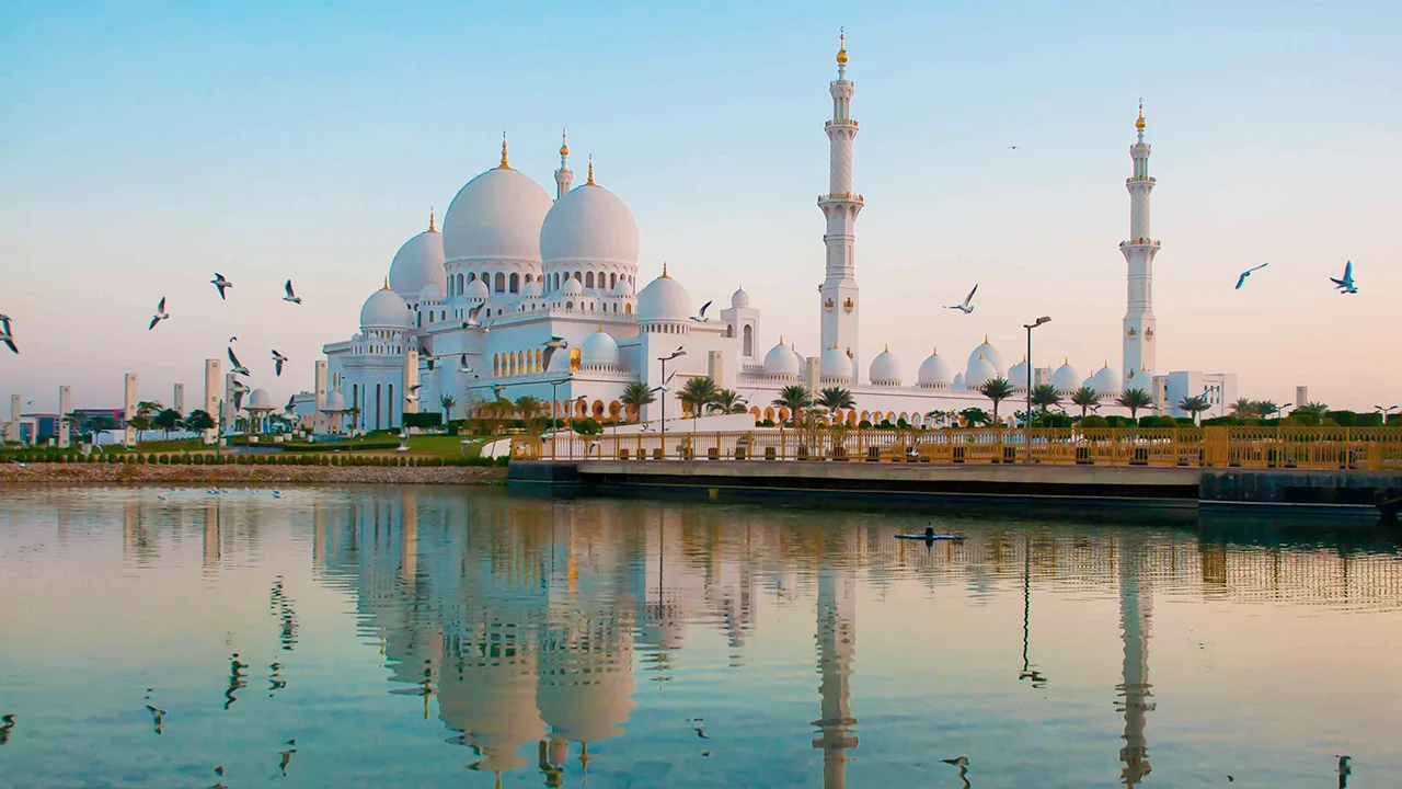 أهم المعلومات عن جامع الشيخ زايد الكبير