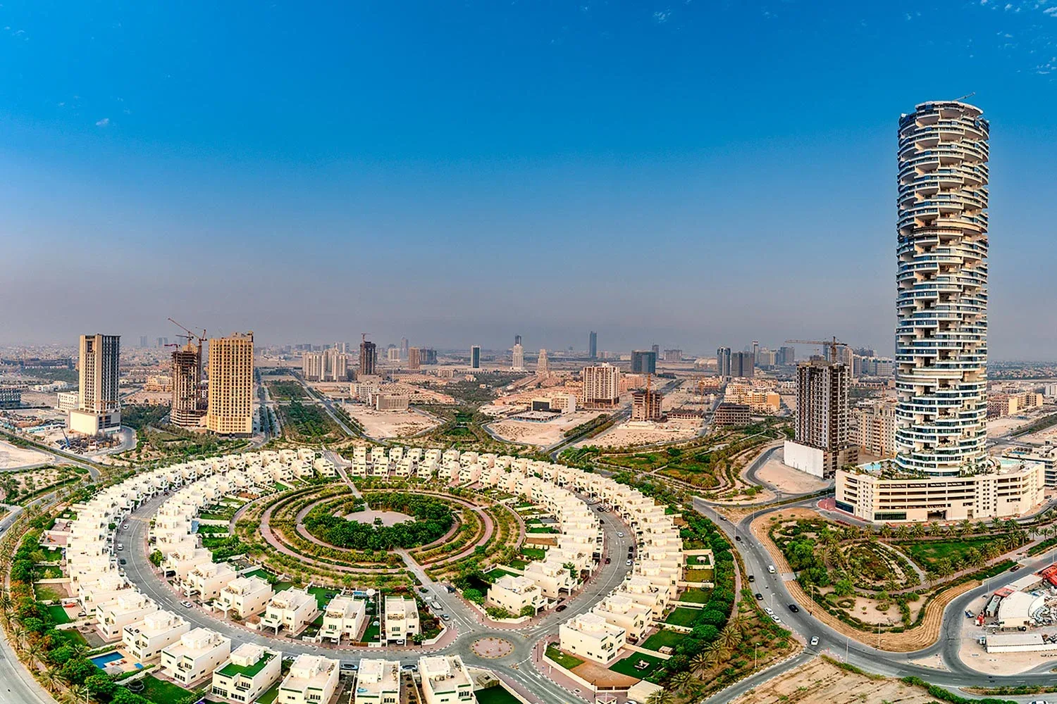 لماذا يستحق Jumeirah Village Circle أن يكون وجهتك التالية؟