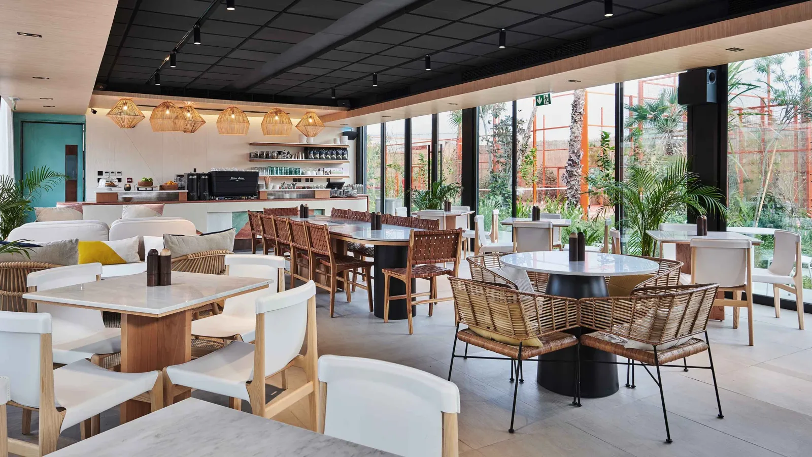Hidden Gems: Underrated Restaurants and Cafés in Dubai