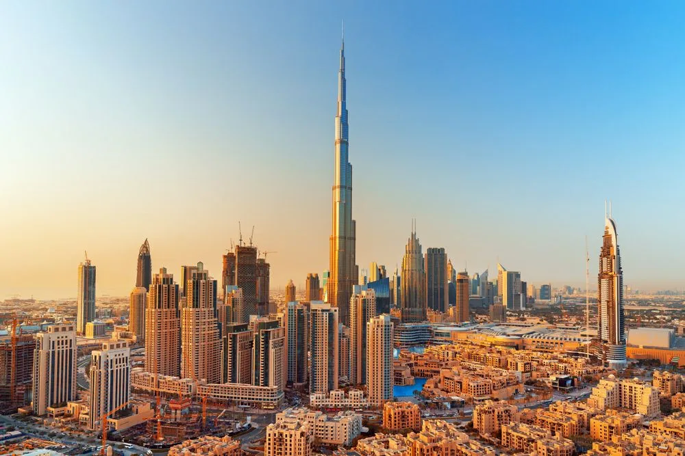 الإمارات تسجل رقماً قياسياً في التجارة الخارجية وتحقيق نمو استثنائي في 2024