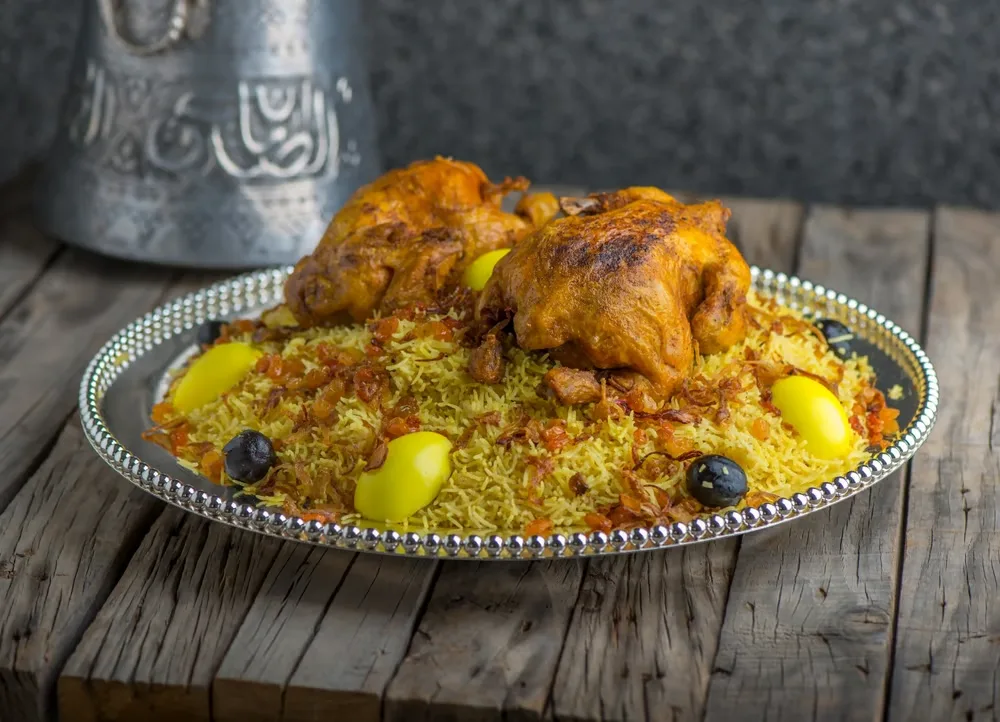 Famous Dishes Every Traveler Should Try in Dubai