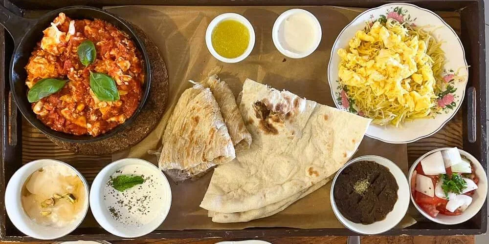 5 أشياء لذيذة يمكن لعشاق الطعام تجربتها بها في دبي