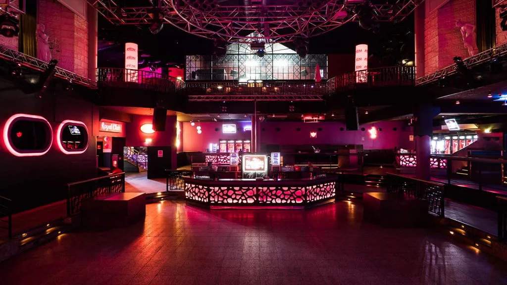 Club Atrium