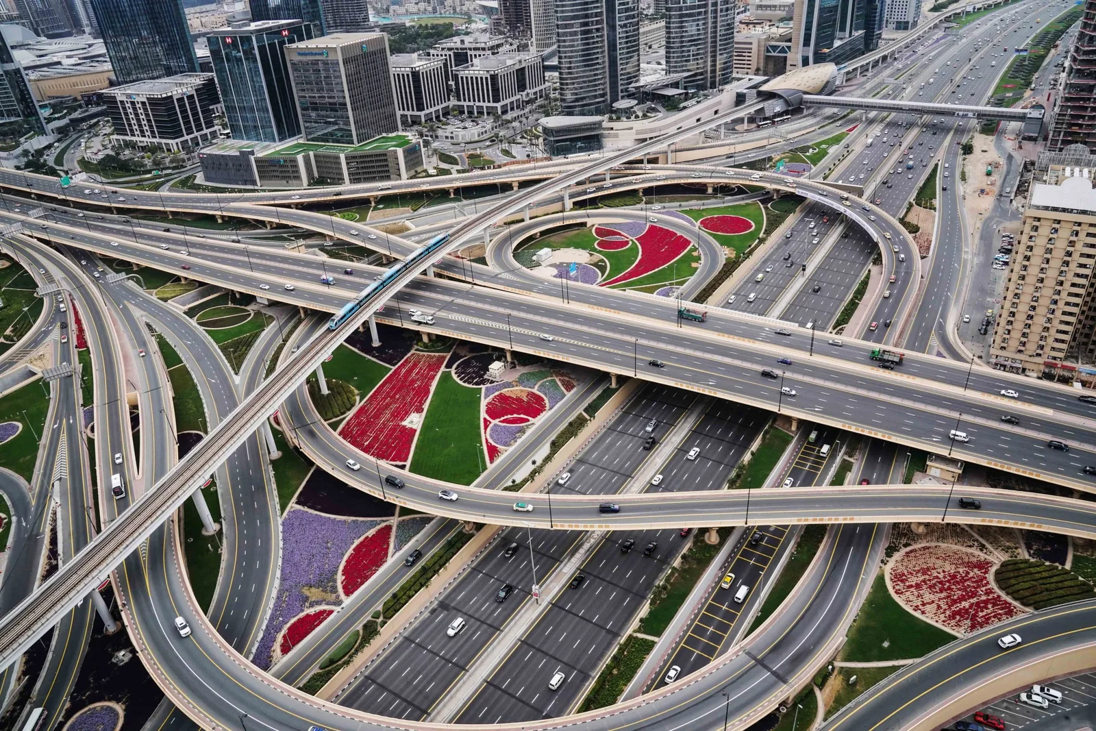 الإمارات تعلن عن قانون المرور الاتحادي الجديد 2024