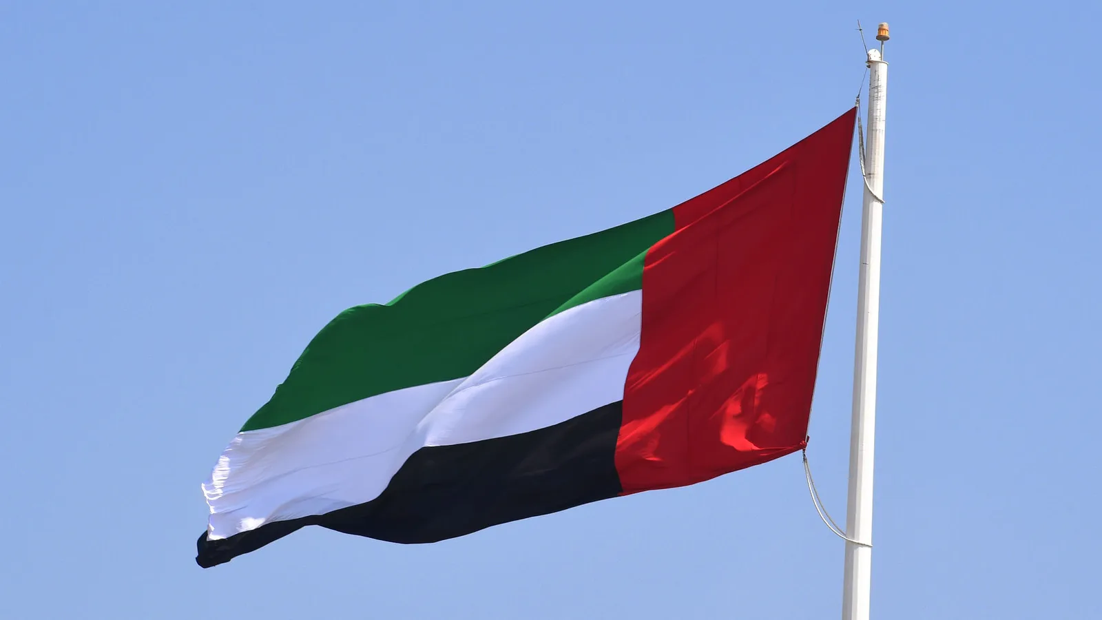 الإمارات تتصدر المنطقة في الاستثمارات الخارجية بقيمة 2.5 تريليون دولار