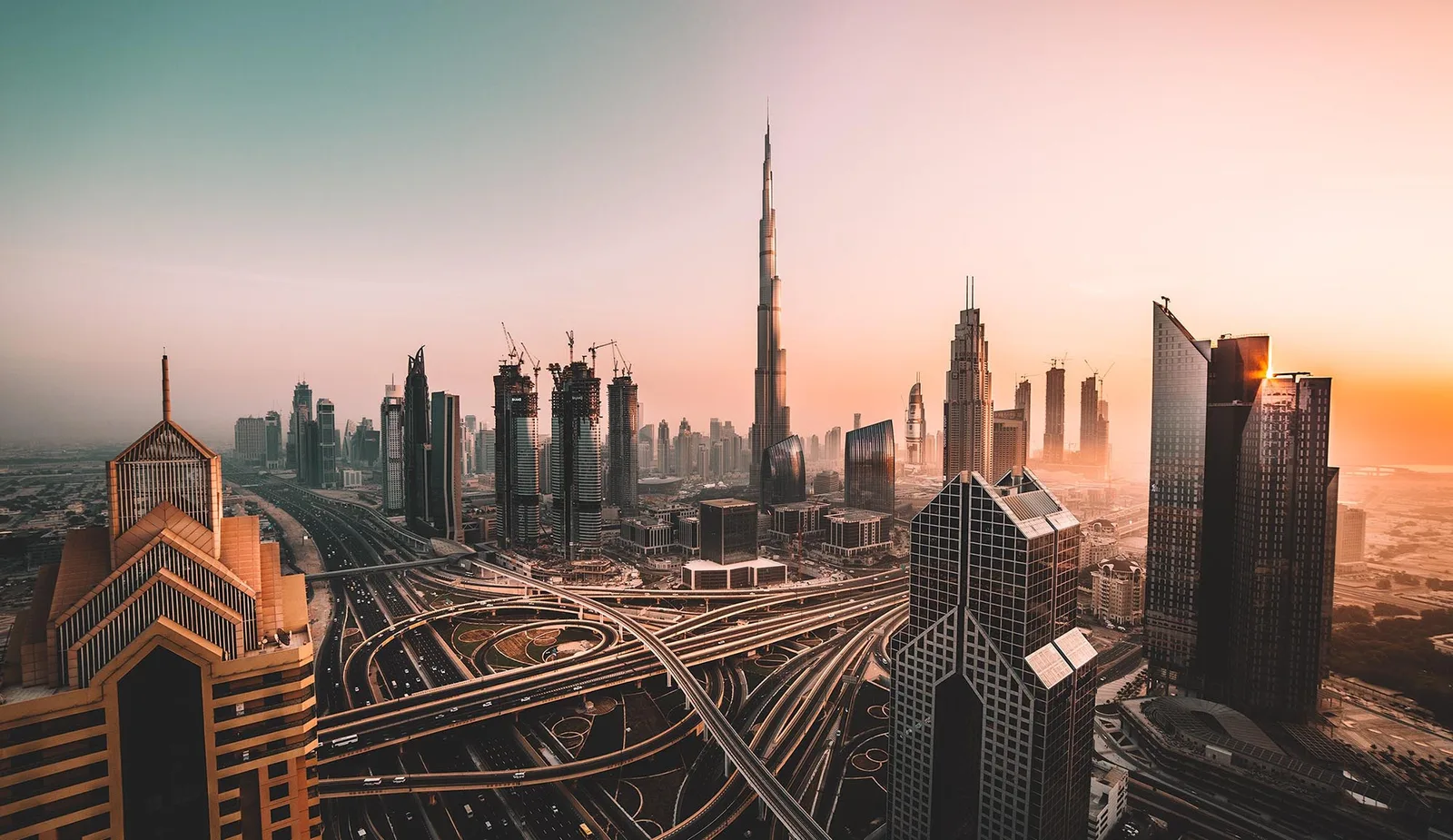 16 مليار درهم إيرادات قياسية لحكومة دبي من مبيعات العقار 2023