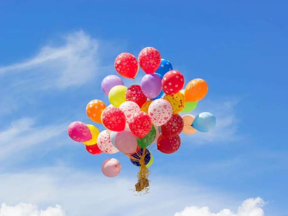 أشهر 5 محلات بالونات في دبي