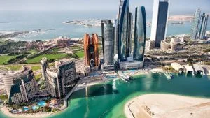 أفضل 7 وجهات سياحية في أبوظبي تستحق الزيارة العمل في أبوظبي: المهن الأكثر طلبًا