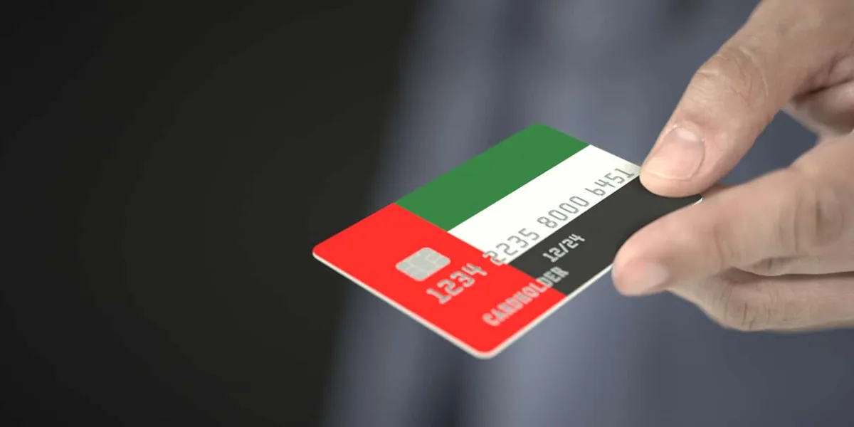 كيفية فتح حساب بنكي في الإمارات للمقيمين