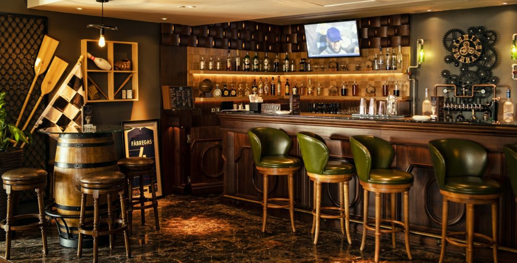 بار كاريوكي جديد قادم إلى دبي