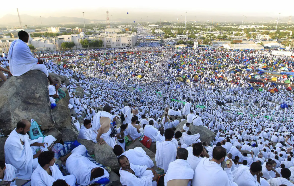 موعد الفلكي لوقفة عرفات 2025 في الإمارات
